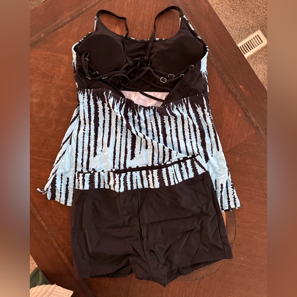 Plus Size Tankini Set - Picture 2 of 2